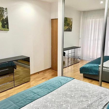 Apartment Korunni Dvur, 2 Free Parkings Prague Exterior photo