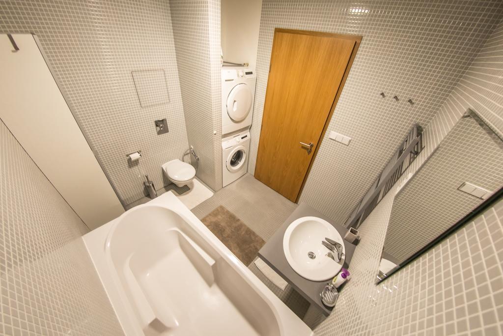 Apartment Korunni Dvur, 2 Free Parkings Prague Exterior photo