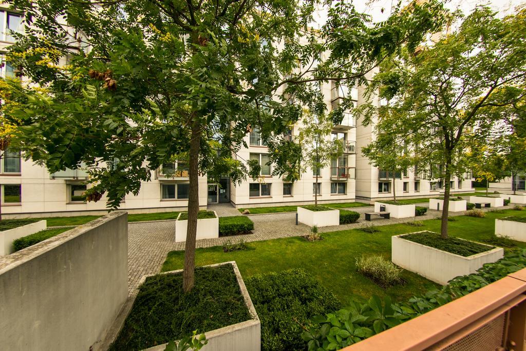 Apartment Korunni Dvur, 2 Free Parkings Prague Exterior photo