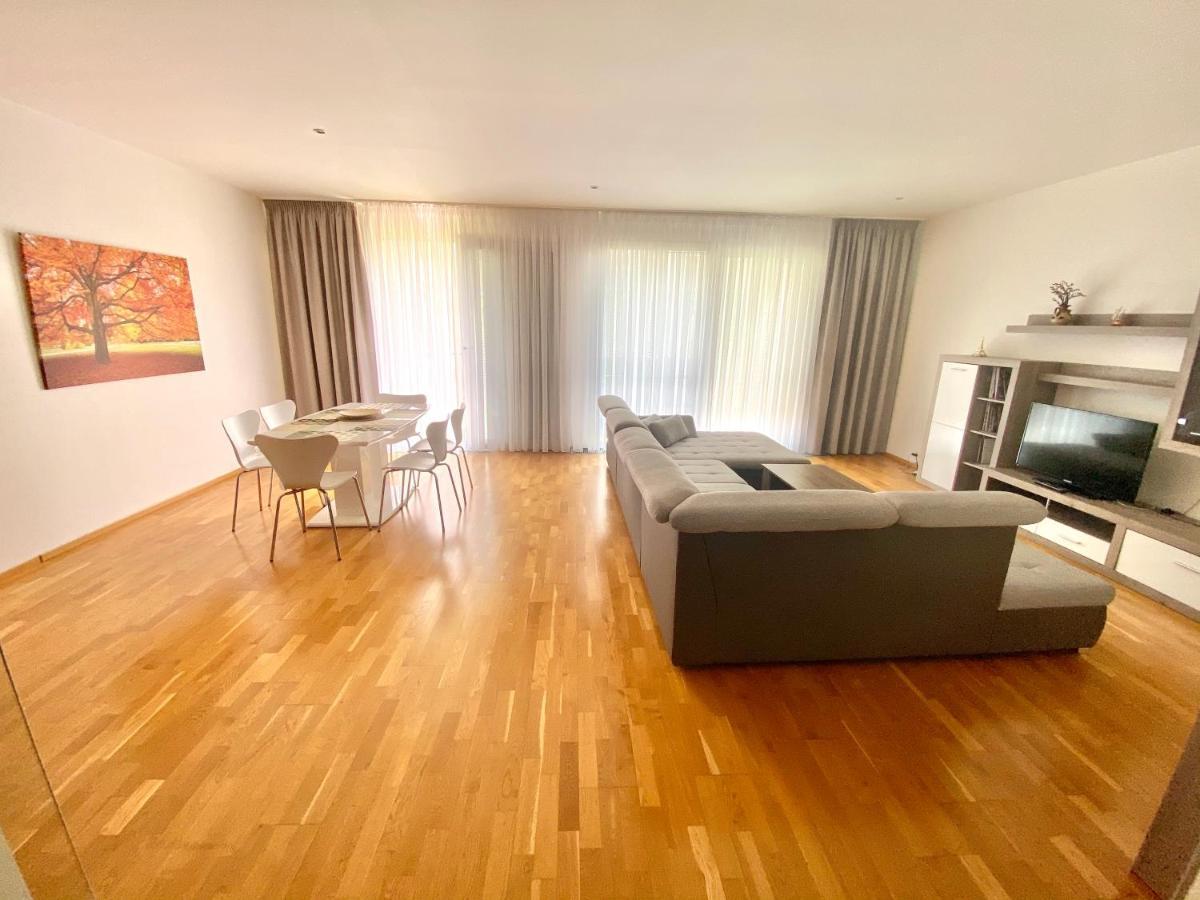 Apartment Korunni Dvur, 2 Free Parkings Prague Exterior photo