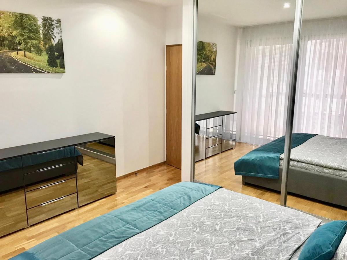 Apartment Korunni Dvur, 2 Free Parkings Prague Exterior photo