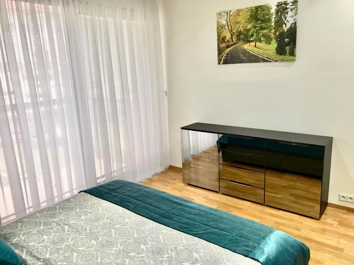 Apartment Korunni Dvur, 2 Free Parkings Prague Exterior photo
